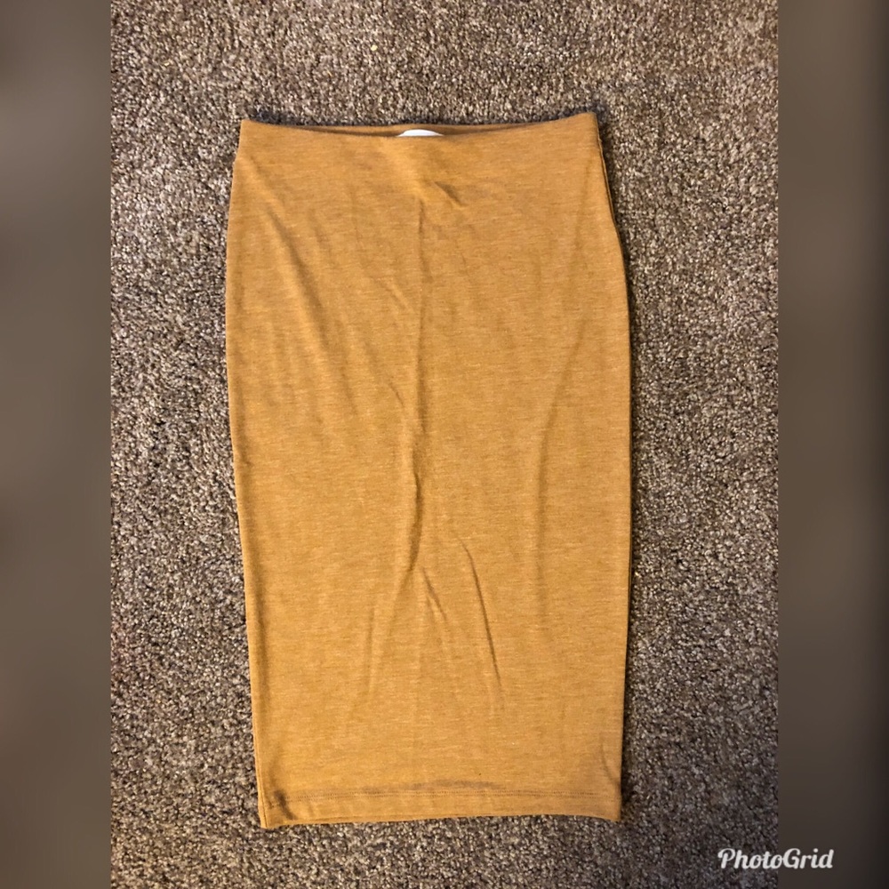 Fitted Skirt